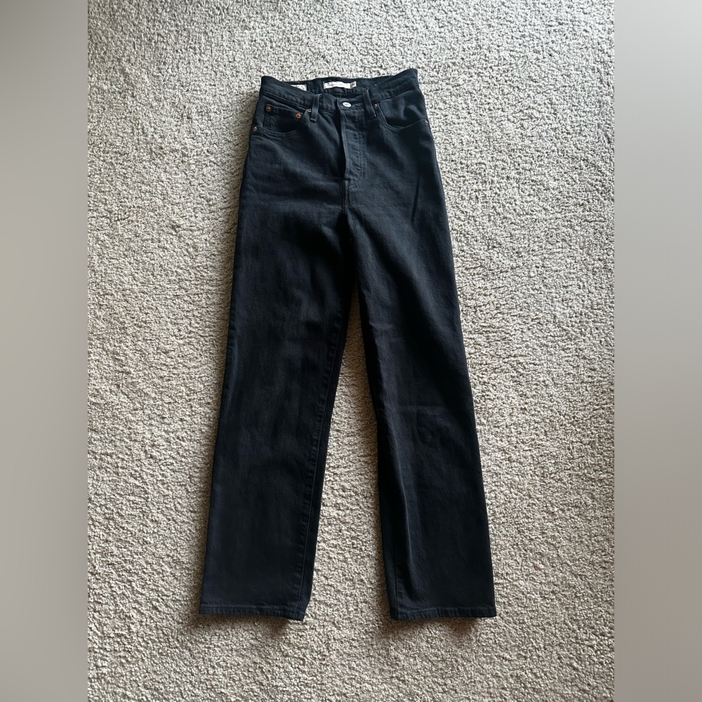 Levi’s ribcage straight ankle jeans